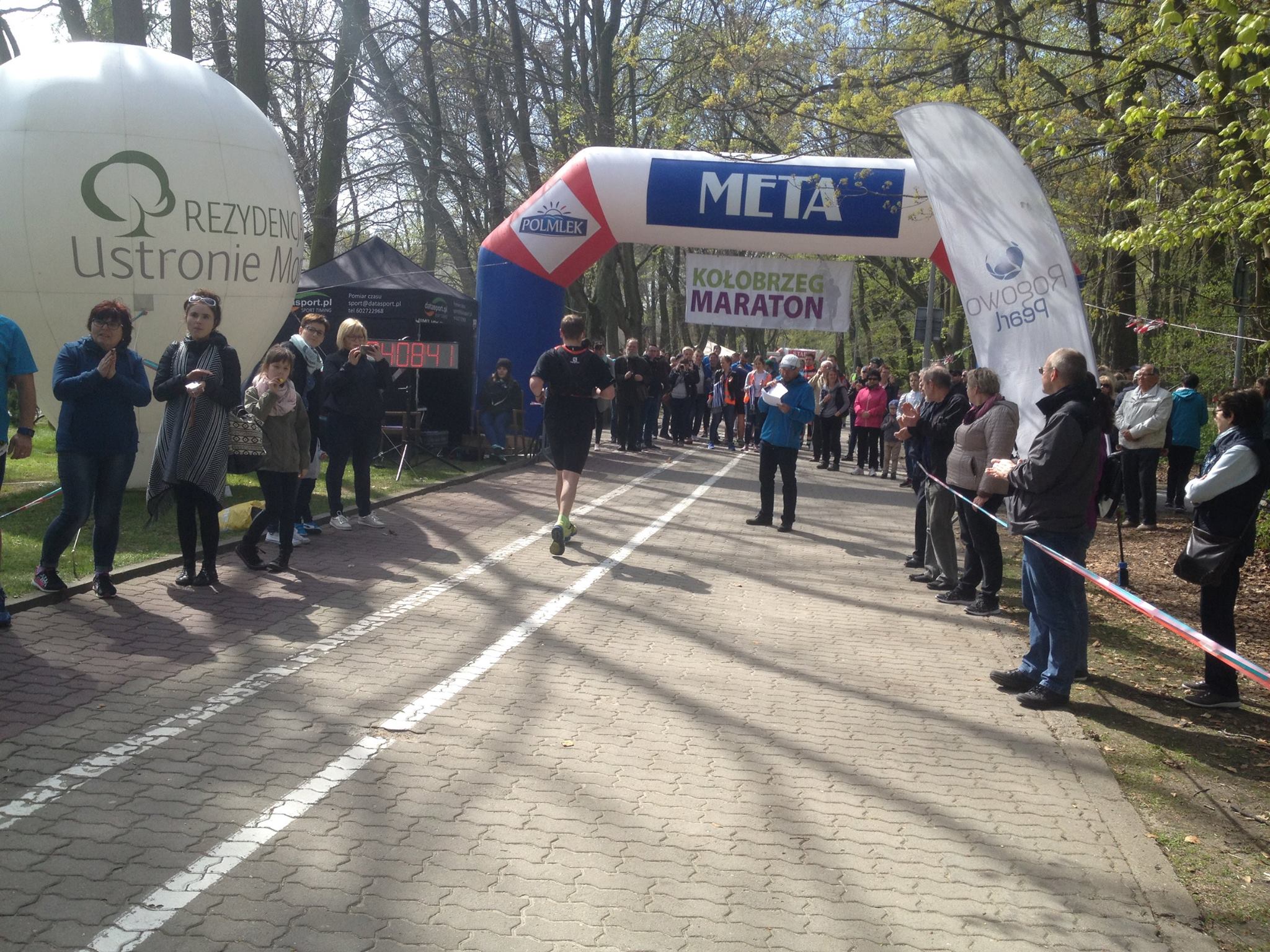 13120747_1109806519076022_1548905516_o (1).jpg